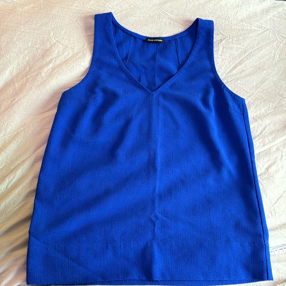 Club Monaco v neck tank in royal blue